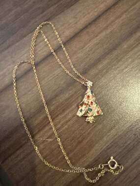 Vintage Christmas Tree necklace - Holiday Festive Gold-tone pendant